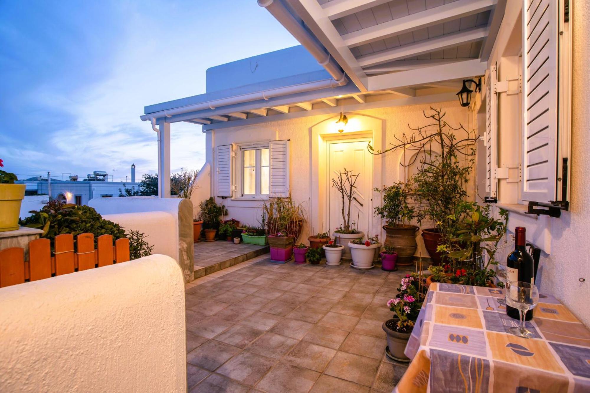 Kontaratos Studios&Apartments Páros Exterior foto
