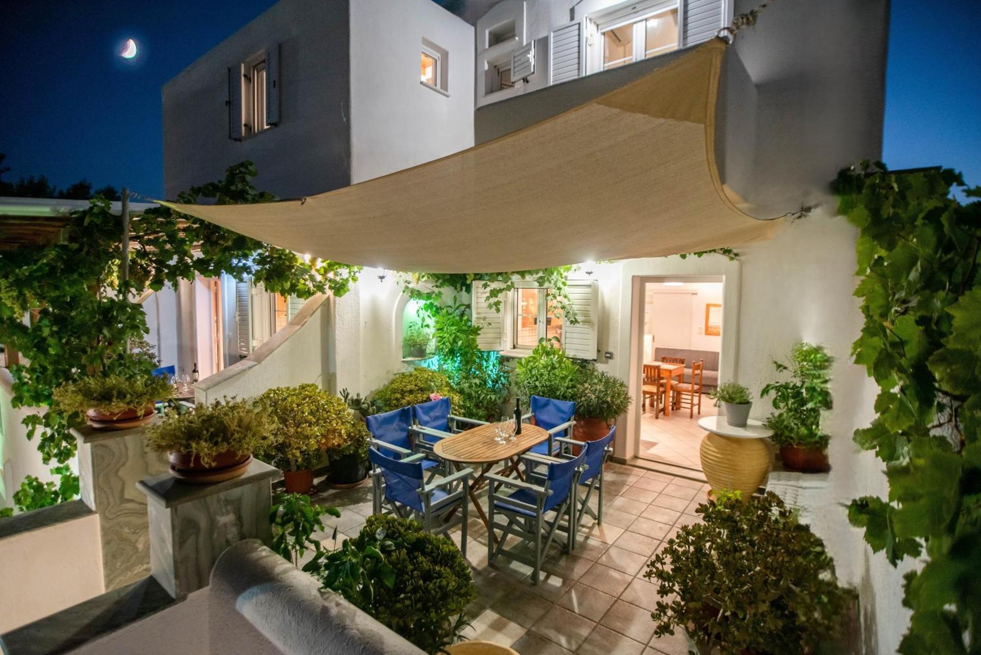 Kontaratos Studios&Apartments Páros Exterior foto